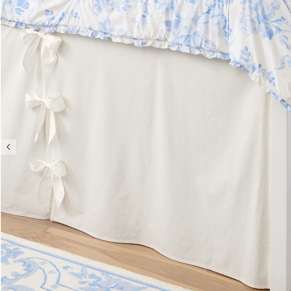 Dorm room bed skirt